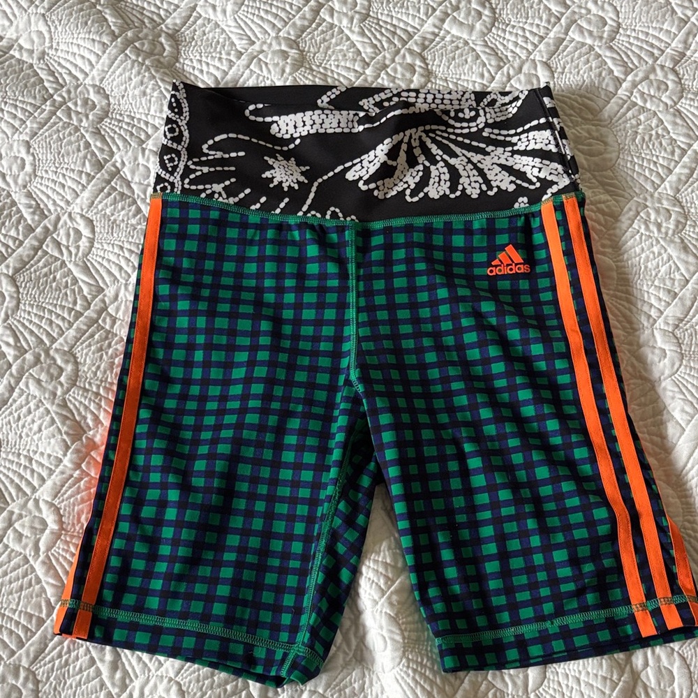 Adidas x Farm Rio high waist bike shorts - Picture 2 of 6
